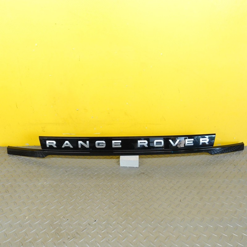 2020-2022 RANGE ROVER EVOQUE TAILGATE MOULDING OEM K8D2402A30A