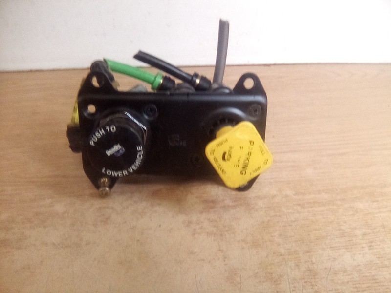 Freightliner Bendix 5009249 Control Valve