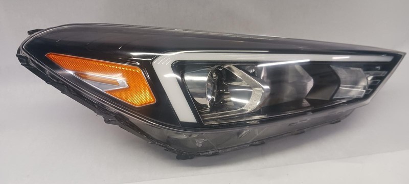19-'21 HYUNDAI TUCSON Right passenger headlight halogen OEM Grade A!