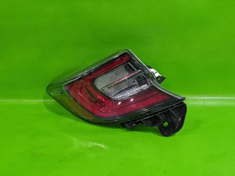 19-22 COROLLA HTBK DRIVER LEFT TAILLIGHT LAMP OEM 4284-113