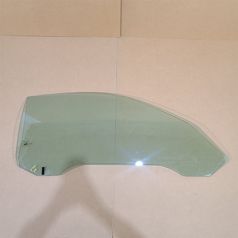 97-04 Corvette C5 RH Passenger Door Glass Window Oem AA6755