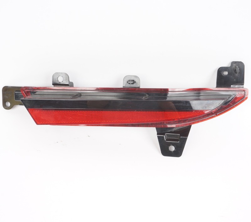 2022 - 2025 Genesis Electrified GV70 Rear Left Bumper Reflector Signal Lamp OEM