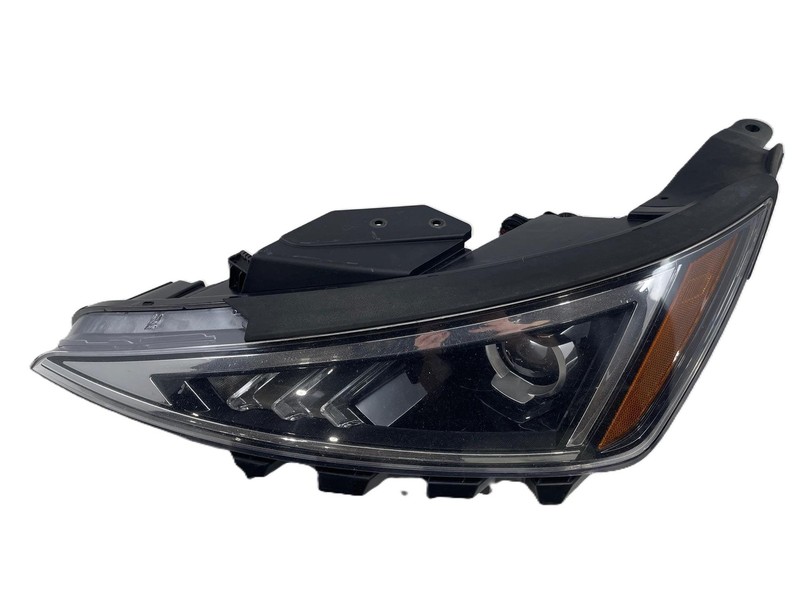 2019-2020 Hyundai Elantra SE LH Driver Left Halogen Headlamp 92101-F2 OEM