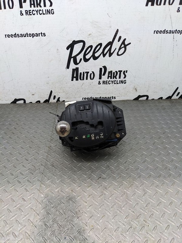 2001-2005 LEXUS IS300 OEM AUTOMATIC TRANSMISSION GEAR SHIFTER SELECTOR A 1176251
