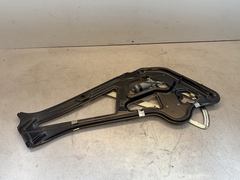 03-06 Mercedes Dodge Sprinter T1N Front Left DriverDoor Window Regulator Power