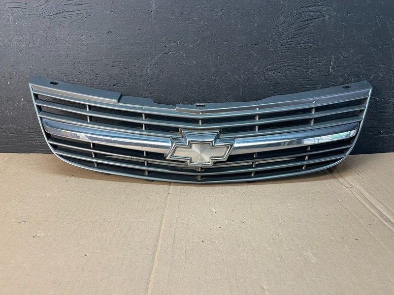 2000 to 2005 Chevrolet Impala Front Upper Grill Grille OEM AD8370DG