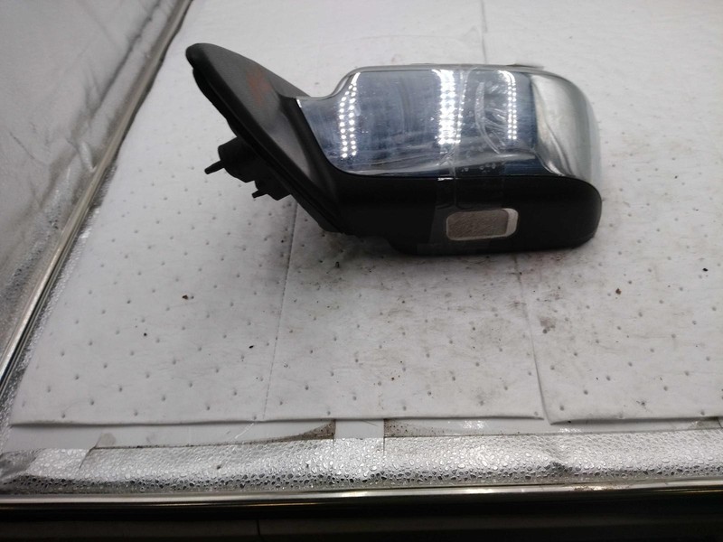 Used Left Door Mirror fits: 2008 Lincoln Mkz Power approach lamps heated chrome