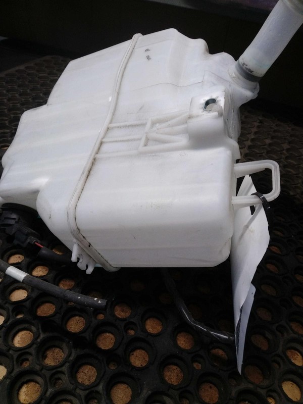2017 MAZDA 6 Washer Fluid Reservoir OEM EG2267482 2.5L Black 131K Miles