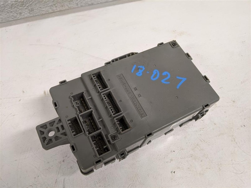 2016 Acura Mdx Cabin Room Inside Fuse Box 38200-Tz5-A22 Base Awd