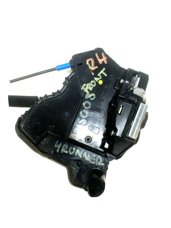 2010 2020 TOYOTA 4RUNNER DOOR LOCK ASSY FRONT RIGHT OEM