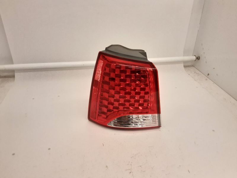 Driver Tail Light Quarter Panel Mounted Incandescent Fits 11-13 SORENTO 2696363