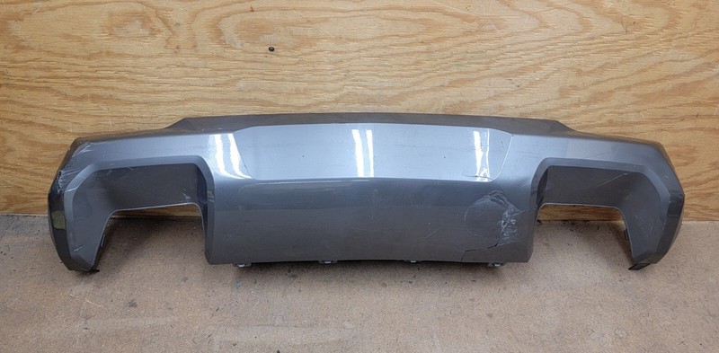 2021 2022 Chevrolet COLORADO Front Bumper Fascia Skid Plate Molding OEM 84859008