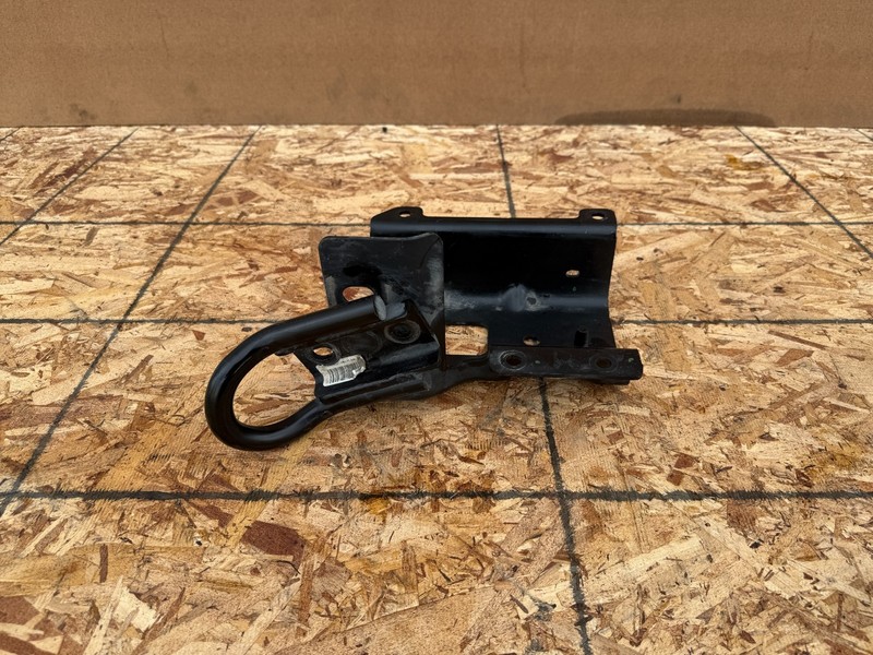 FORD BRONCO 21-25 OEM REAR RIGHT PASSENGER TOW HOOK SHACKLES HITCH HOOK ASSY