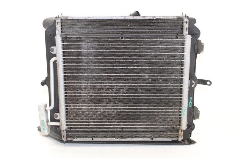 02-03 Porsche 911 3.6L Driver Left Side Radiator Condenser Fan Assembly