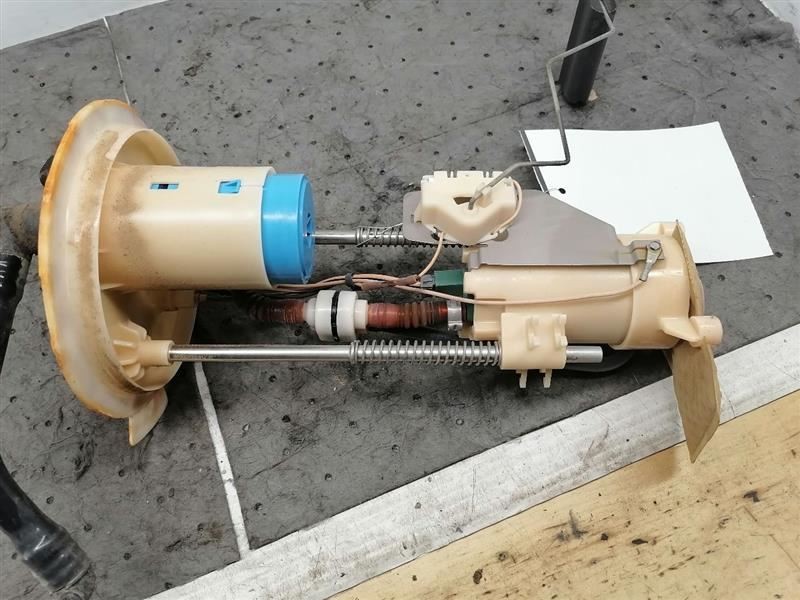 Fuel Pump Assembly 5.4L 3V Fits 05 EXPEDITION 801996