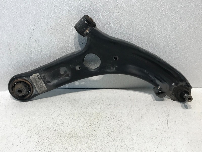 12-17 Hyundai Veloster Turbo Passenger Front Lower Control Arm RH Right OEM
