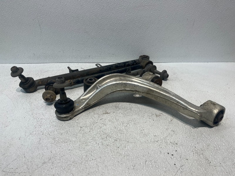 01-06 LEXUS UVF30L LS430 RWD SET OF 4 REAR RIGHT LOWER CONTROL ARM OEM