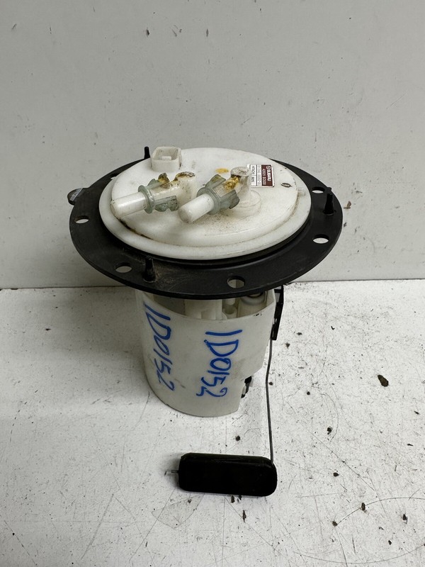 2009-2010 Subaru Forester NON- TURBO Fuel Pump w Sending Unit & Bracket Oem