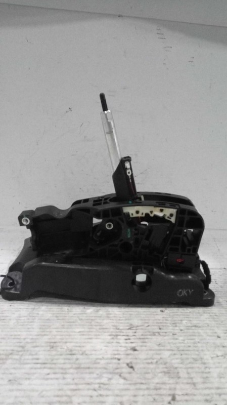 2020 Buick Encore GX Automatic Transmission Shift Lever Assembly - FWD 35K Miles