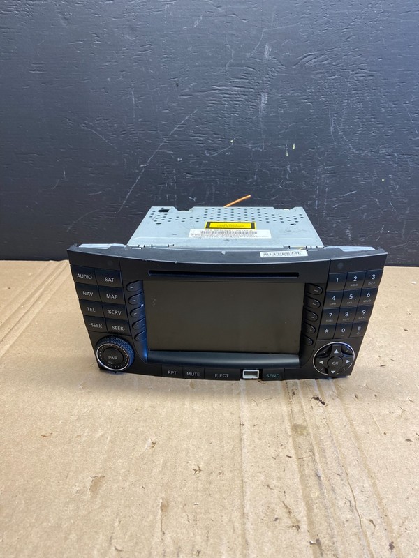 2005-2007 Mercedes-Benz S550 CLS550 Command Head Navigation Radio CD AB8874 DG