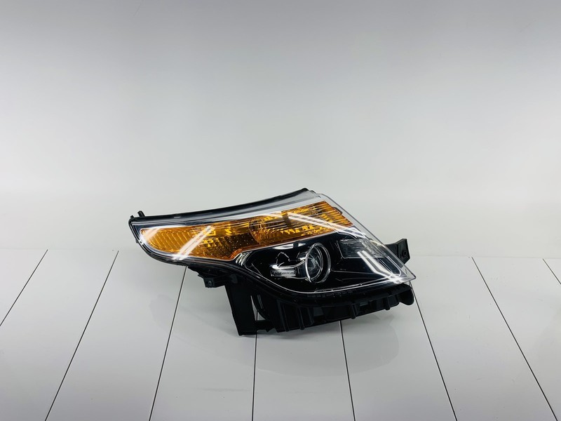 11-15 FORD EXPLORER FRONT RIGHT PASSENGER SIDE HEADLIGHT HALOGEN LAMP OEM