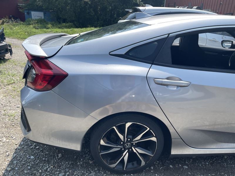 2016-2019 HONDA CIVIC RIGHT QUARTER PANEL SILVER PC:NH830M SEDAN 76K -Si- 56636
