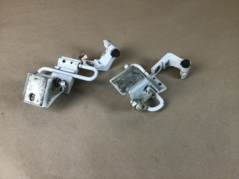 Volkswagen PASSAT 2004 Rear Left Right Door Hinge Hinges Set Pair 01 - 05 :O