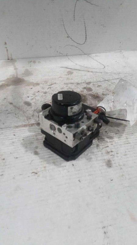2015 Nissan Quest ABS Pump & Motor Assembly OEM 476601JA0B, 137K Miles