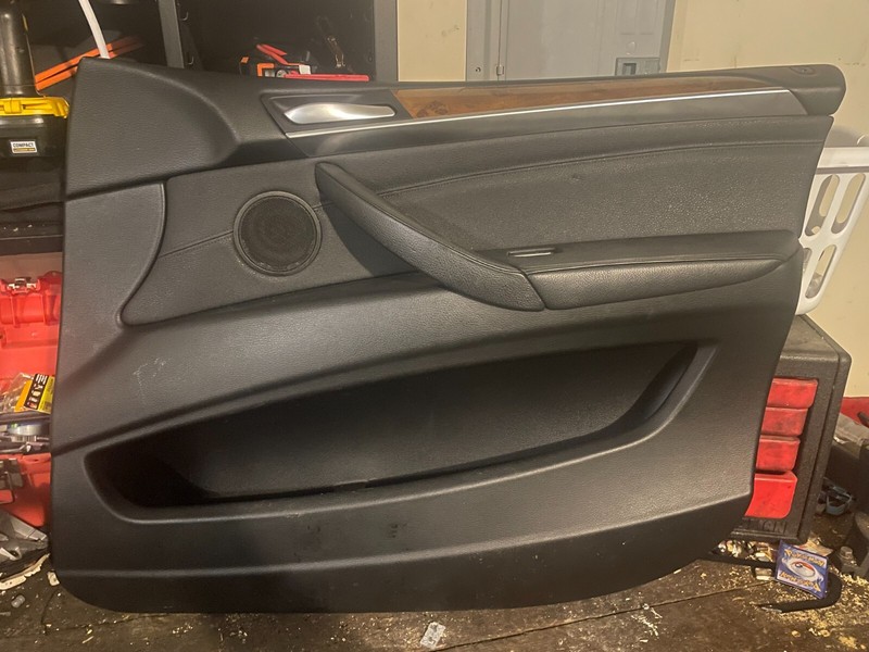 07-13 BMW X5 RH FRONT PASSENGER SIDE BLACK LEATHERETTE INTERIOR DOOR PANEL CARD