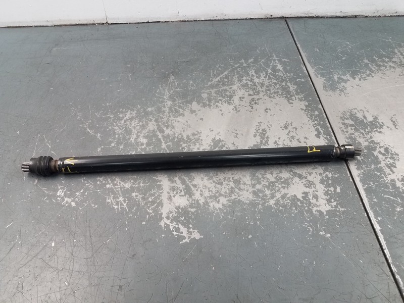 #1556 VV2- 2017 16 - 23 Yamaha YXZ 1000 Front Driveshaft
