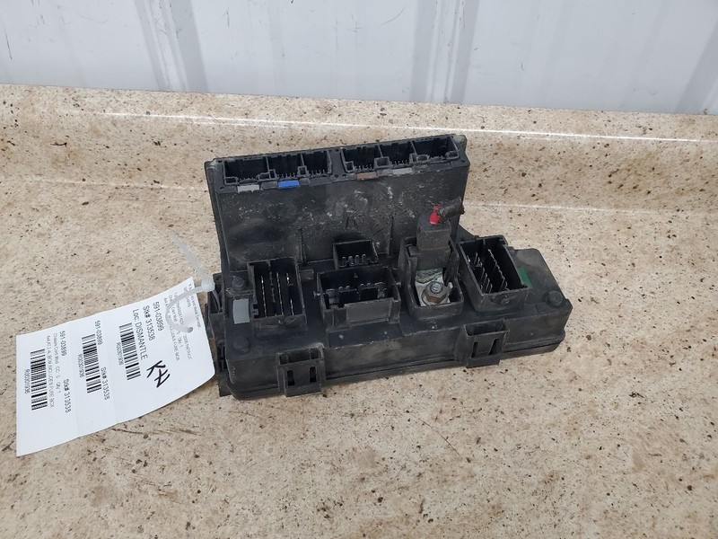 Chassis ECM Body Control BCM Next To Battery Fits 08-09 CALIBER 301936