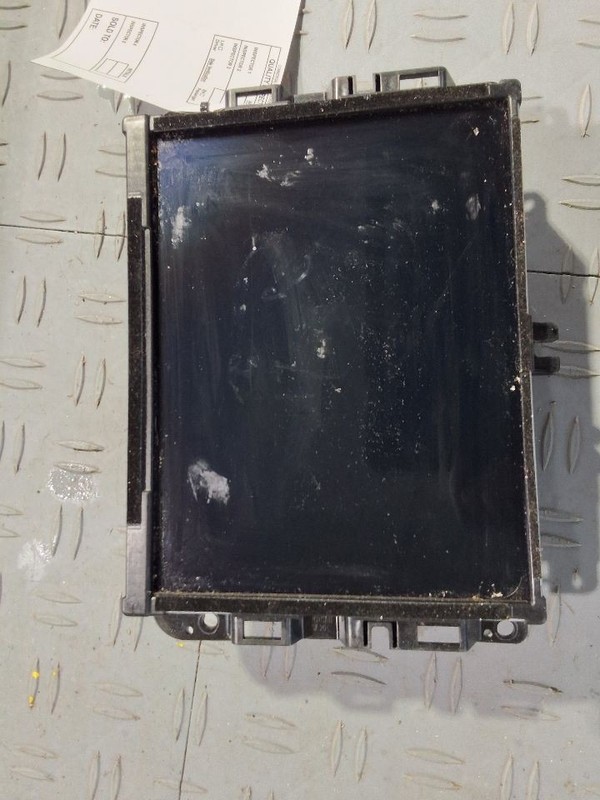 2019-2020 Jeep Cherokee Radio 8.4" Display Screen and Receiver w/o Nav