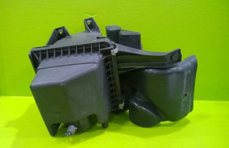 09 10 DODGE JOURNEY 3.5L AIR CLEANER BOX OEM 2489-41