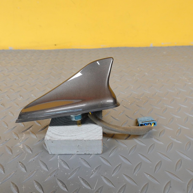 2020-2022 KIA TELLURIDE ROOF SHARK FIN ANTENNA OEM 96210S9000GMS