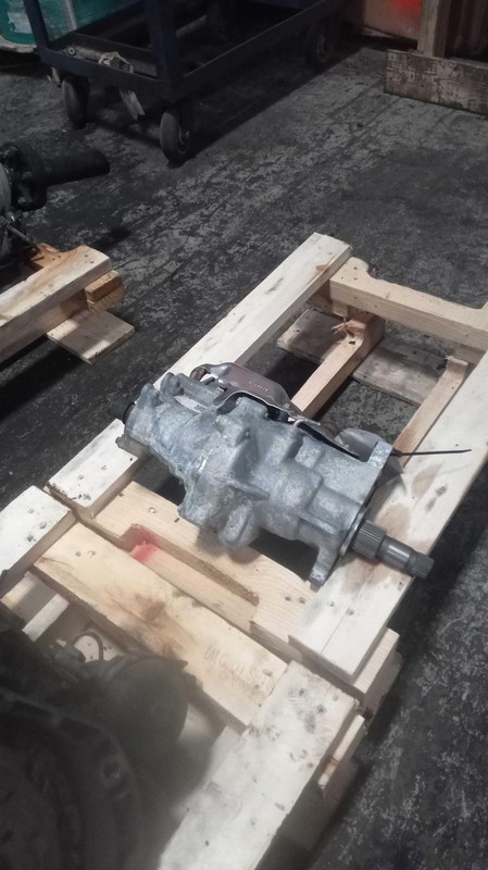 2019 Ford Edge Transfer Case Assembly 2.7L OEM Black 140K Miles K2GP7L486GE