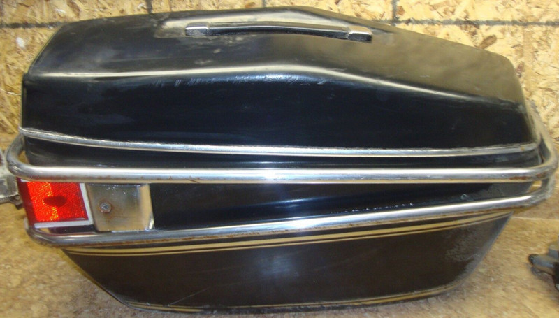 1980 Honda GL1100 GL 1100 Gold Wing Rear Right Luggage Saddlebag Saddle Bag Box