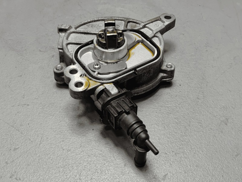 2023-2024 Toyota Highlander Power Brake Booster Vacuum Pump OEM