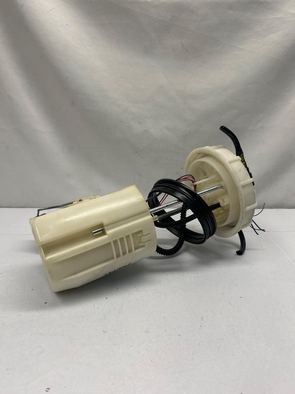 2013 to 2019 Cadillac XTS fuel pump assembly 3.6L AWD