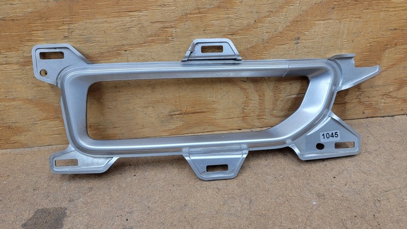 2020 2021 2022 NISSAN TITAN FRONT BUMPER RIGHT SIDE LOWER TRIM BEZEL COVER OEM