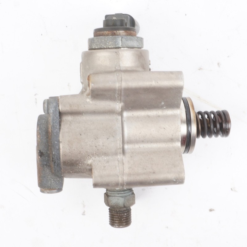 2007 - 2009 Audi A6 A8 Q7 4.2L Right Passenger High Pressure Fuel Pump OEM