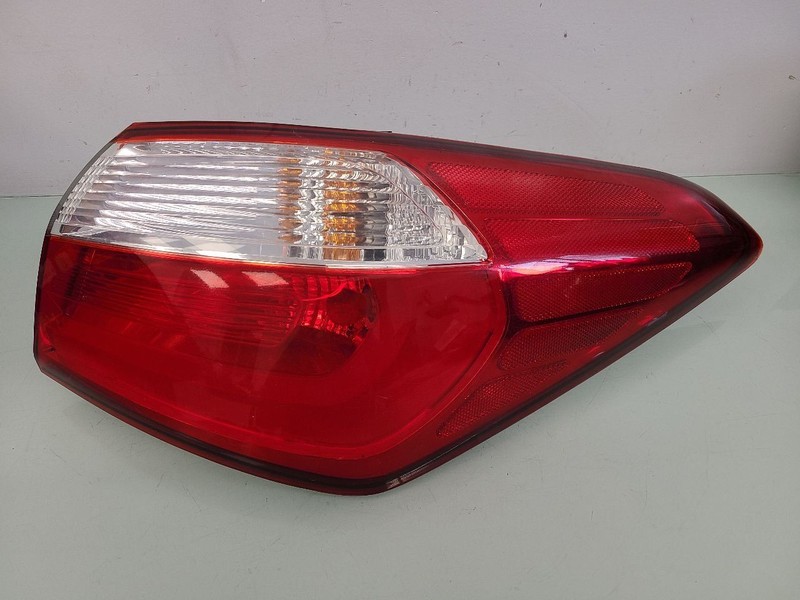 Passenger Tail Light Incandescent Sedan Fits 14-16 FORTE 589707