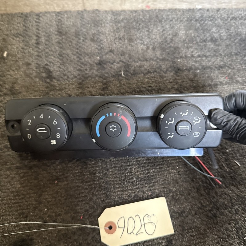 Freightliner Cascadia Heater A/C Temp Controls - P/N: A22-60645-501