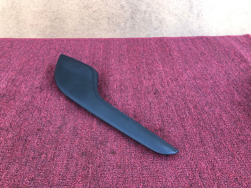 INFINITI JX35 QX60 2013-2017 OEM CENTER CONSOLE LEFT DRIVER TRIM (BLK). 38K