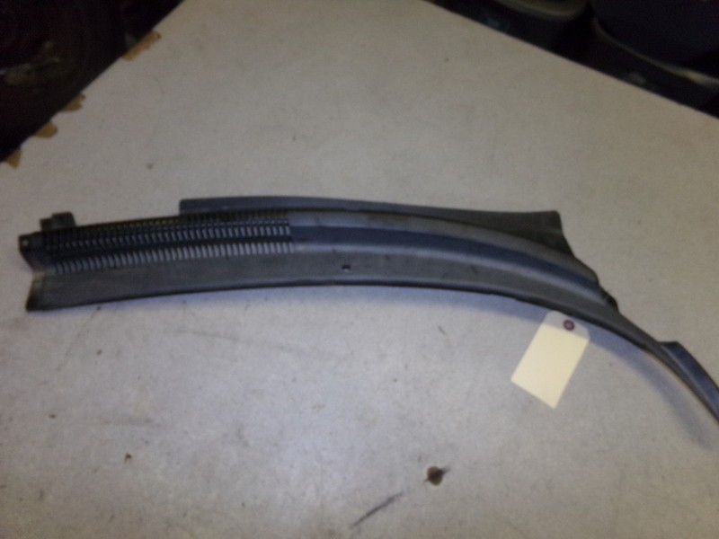 2005 Chevy Aveo LS 96545060 Passenger Wiper Cowl *FREE SHIPPING*
