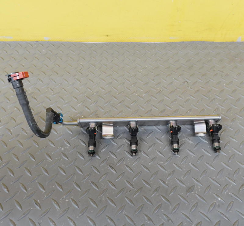 2019-2025 MISTUBISHI ECLIPSE CROSS Fuel High Pressure Rail W/ Injectors Oem