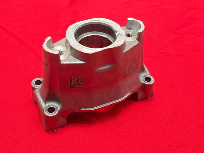 18-25 BMW F90 F92 M5 M8 X5M X6M S63 Left Engine Camshaft Holder Bracket 5-8 OEM✅
