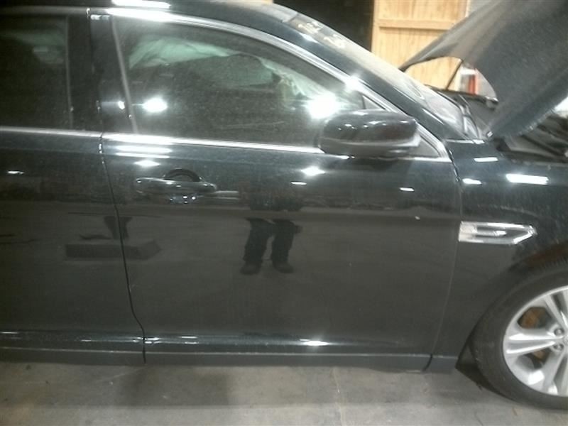 Passenger Front Door Electric SEL Fits 10-18 TAURUS 2468484