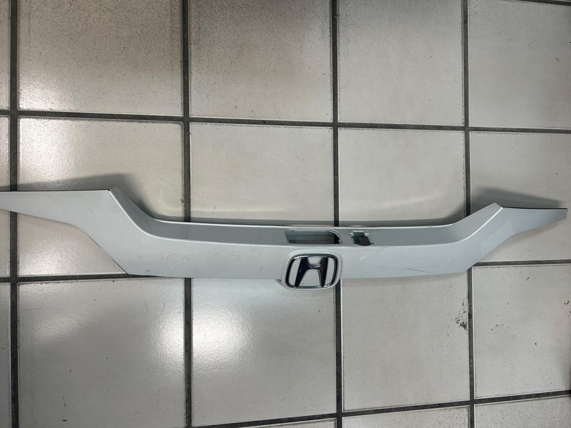 2021 Toyota Accord trunk lid deck lid molding garnish