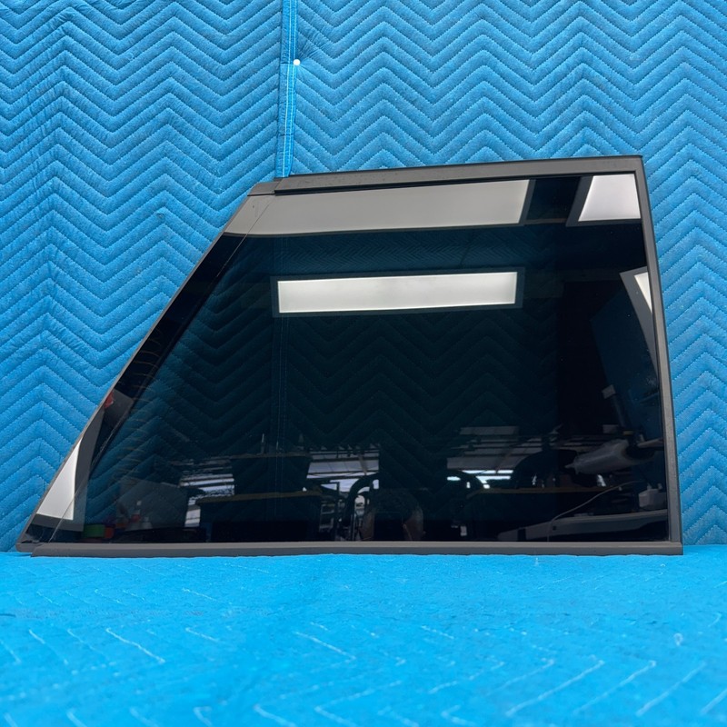 2010–2012 Range Rover L322 Rear Right Quarter Glass OEM 43R001604