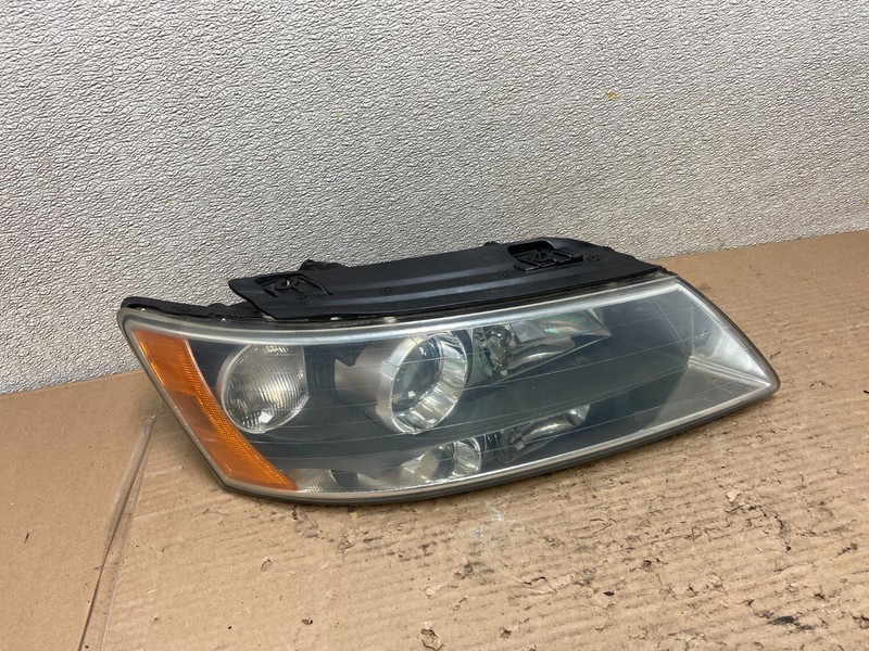 2006-2008 Hyundai Sonata Right Passenger Rh Side Headlight Halogen Oem AA9561 DW